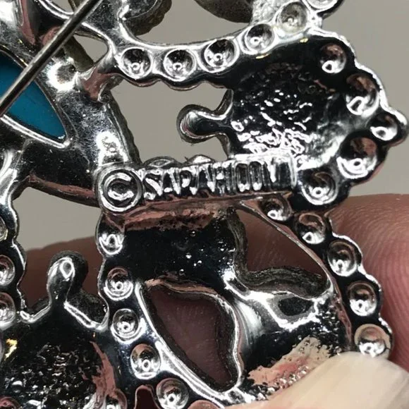 Vintage Sarah Coventry Silver-Tone Imperial 1970's Brooch Pendant - Picture 3 of 7